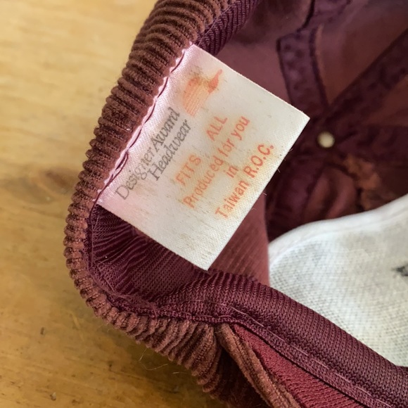 Maroon hat starter pack! - Picture 3 of 5